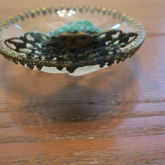 Vintage Frosted Glass Dish with Raised Birds - Picture 5 of 5